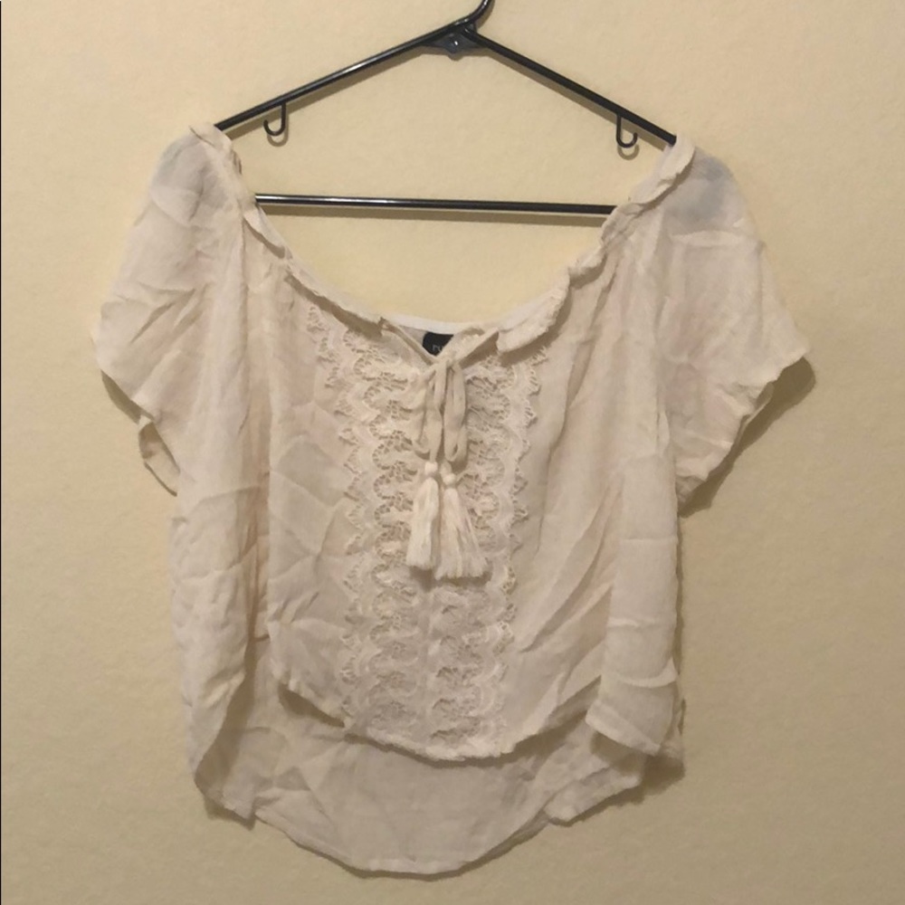 Lace Shoulder-less Crop Blouse